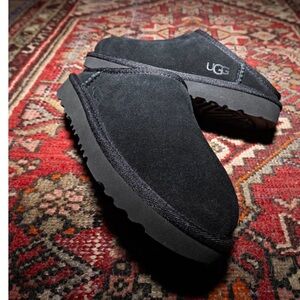 UGG® Classic Slip-On Slipper Kids 5Y